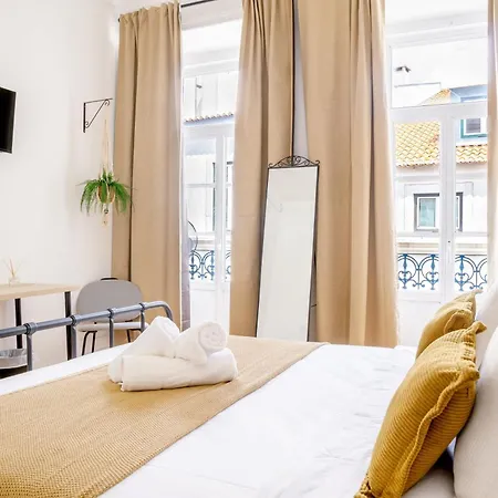 Bica Palace Guest house *