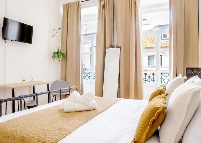 Bica Palace Guest house *